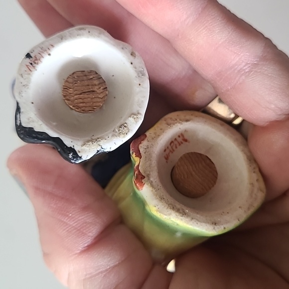 Vintage pig salt/pepper shakers - Picture 3 of 5